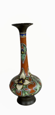 Goedewaagen Distel Gouda Vase Holland pattern Orchidee in vibrabt colours